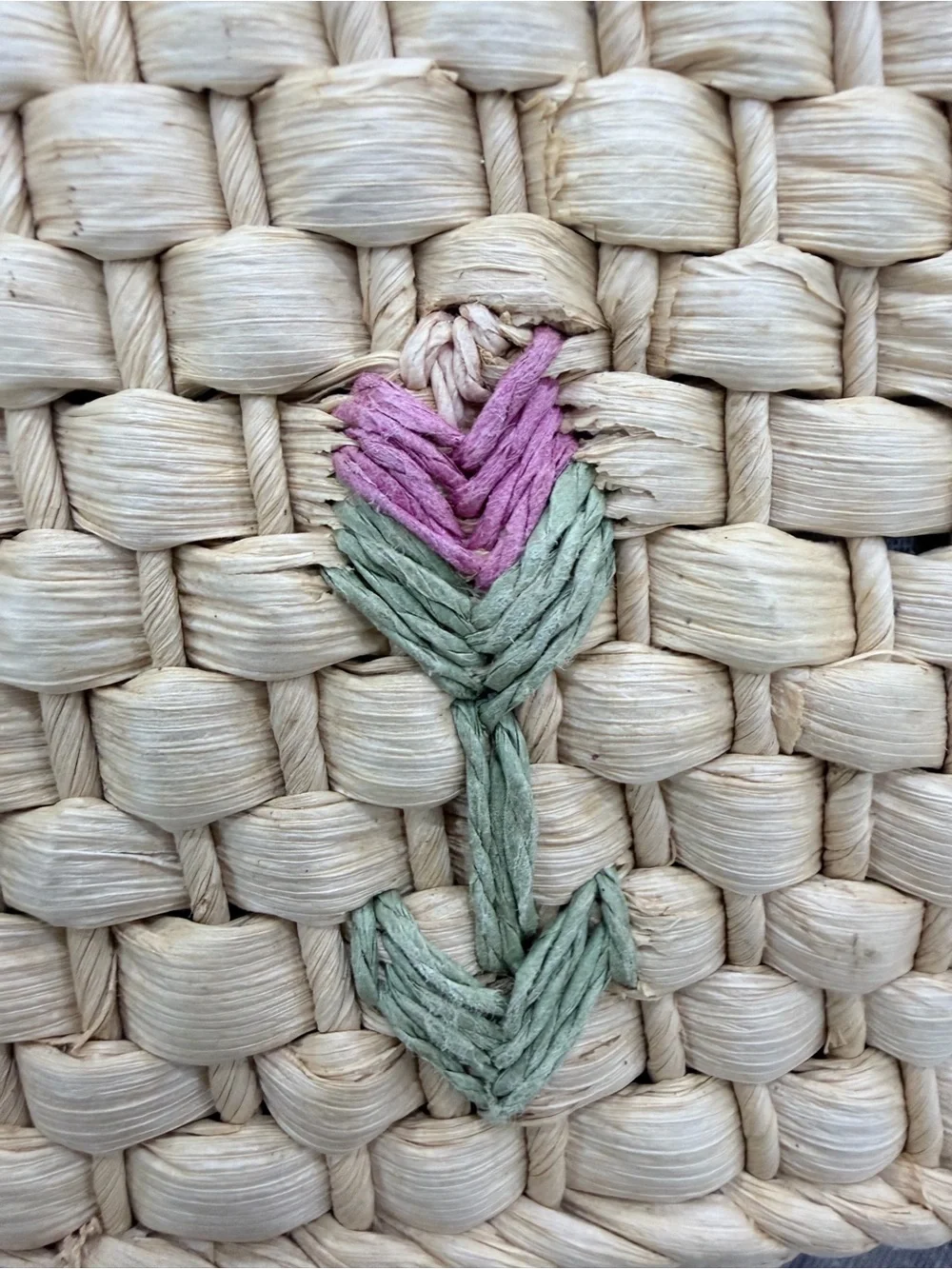 Vintage Style Corn Husk Woven Basket Purse Embroidered Tulip Floral Tote